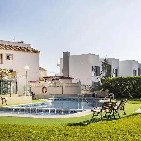 Pink Torrevista 2 Holiday home