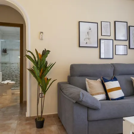 Tatil Evi Groundfloor Pink Torrevista 2 Torrevieja